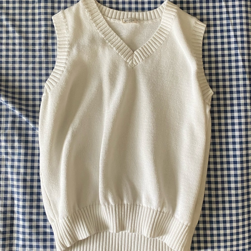 brandy melville white vest